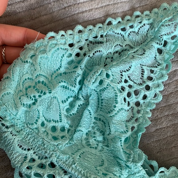 Seafoam green halter bralette aerie - Picture 2 of 4